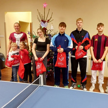 I Mikołajkowy Turniej Tenisa Stołowego. Chętnych nie brakowało