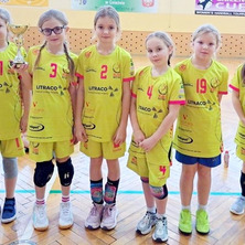 Mikołajkowy turniej w Gnieźnie. Nie zabrakło szczypiornistek z Kcyni