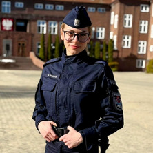 Pomogła poszkodowanej w wypadku. Policjantka zachowała zimną krew