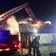 Pożar budynku mieszkalnego. Dom spłonął doszczętnie