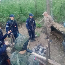 Pilotażowe szkolenia dla uczniów. Zajęcia zakończyły się apelem