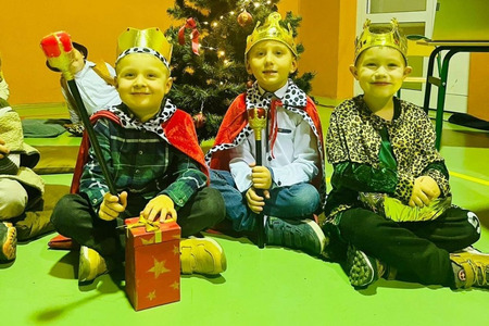 fot. Szkoła Podstawowa im. ppor. Marka Uleryka w Dziewierzewie