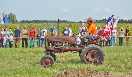 fot. Wyścigi traktorów w Nowej Wsi Noteckiej 2017 rok
