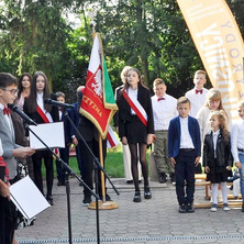 Gminna inauguracja roku szkolnego. Kapsuła czasu i sztafeta życzeń